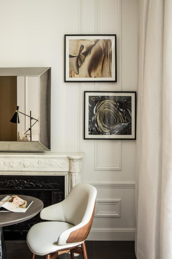 La Clef Champs-Elysees Paris By The Crest Collection Exteriér fotografie Installation view of the exhibition "The Art of the 21st Century", 2015