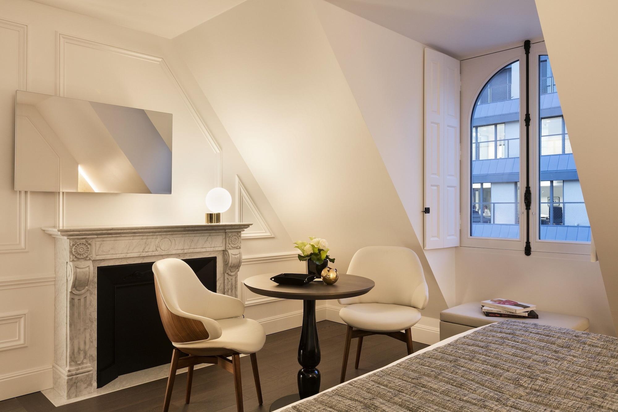 La Clef Champs-Elysees Paris By The Crest Collection Exteriér fotografie The interior of the hotel