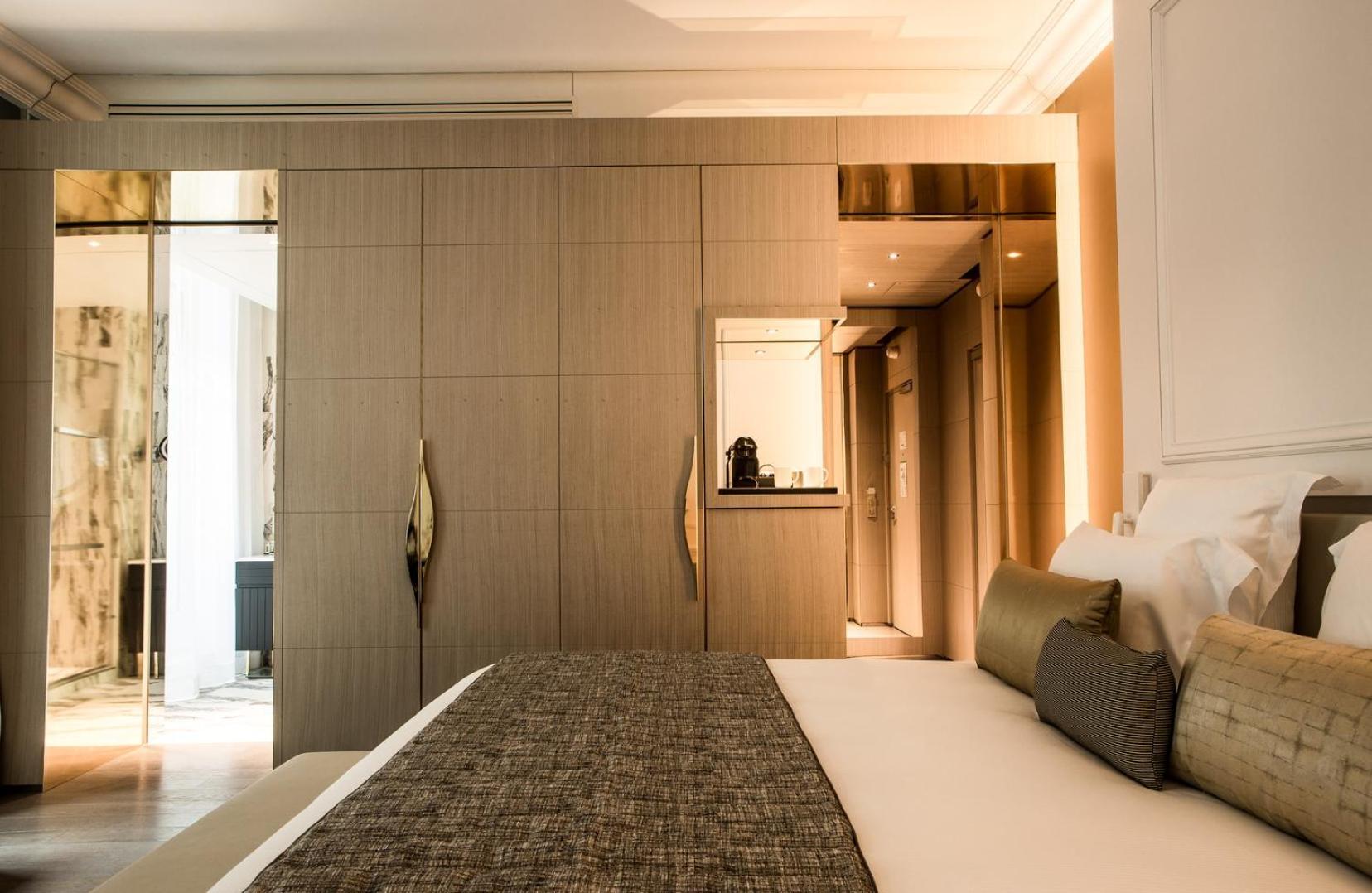La Clef Champs-Elysees Paris By The Crest Collection Pokoj fotografie A room at the Mandarin Oriental, Paris