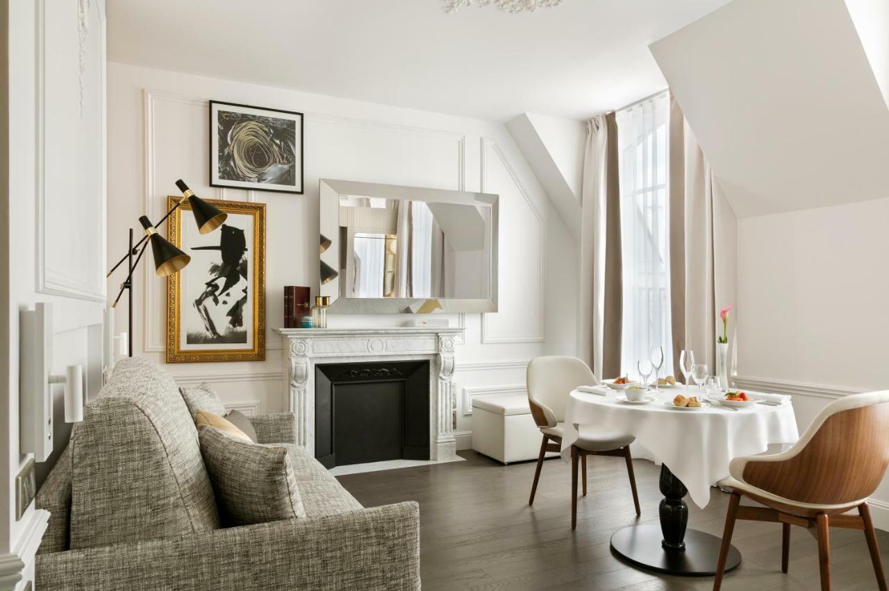 La Clef Champs-Elysees Paris By The Crest Collection Exteriér fotografie A living room in Paris
